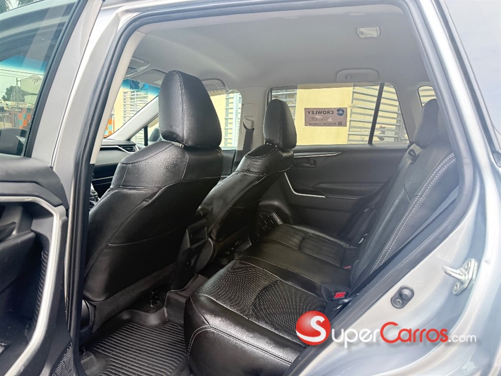 2020 Toyota RAV4 LE PLUS — foto 5 / 10