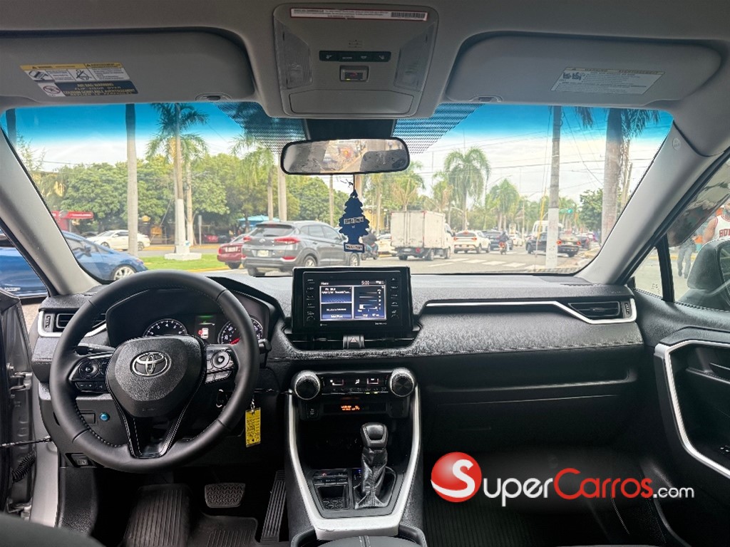2020 Toyota RAV4 LE PLUS — foto 6 / 10
