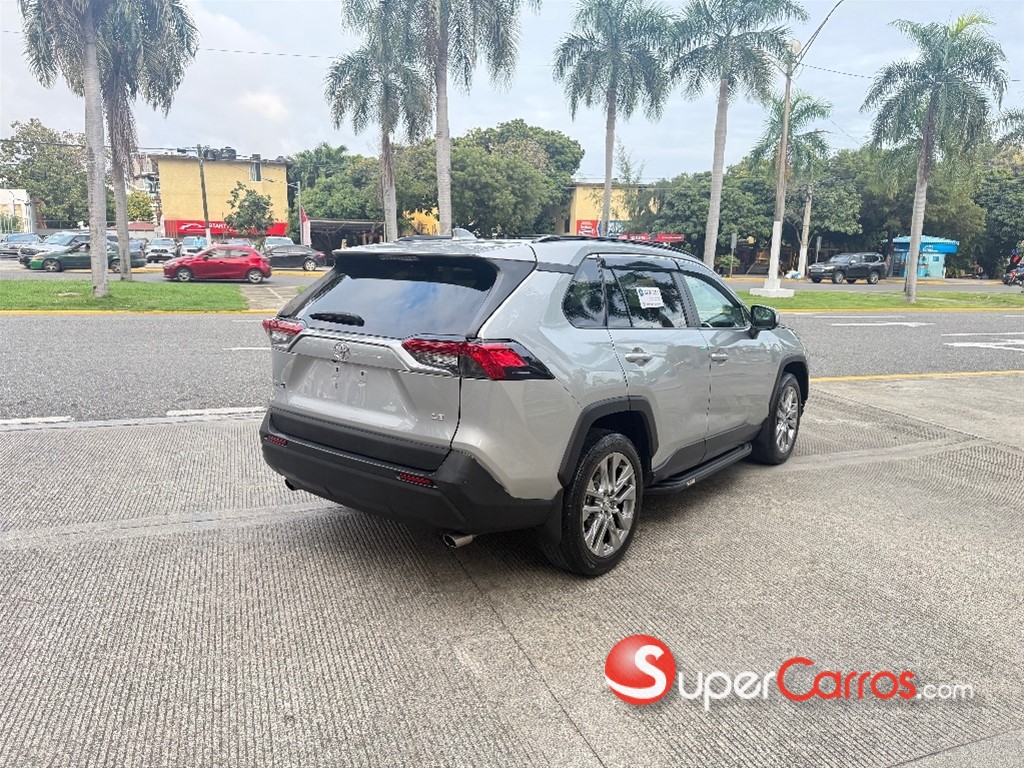 2020 Toyota RAV4 LE PLUS — foto 8 / 10