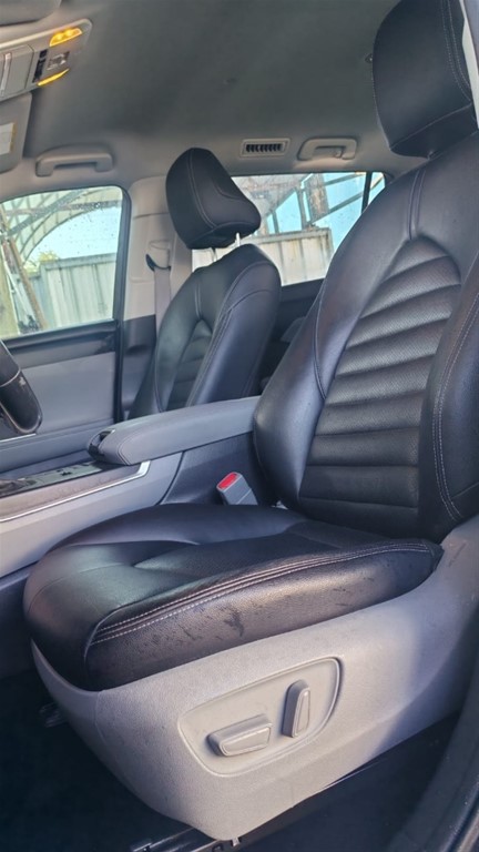2021 Toyota Highlander LE — foto 4 / 9
