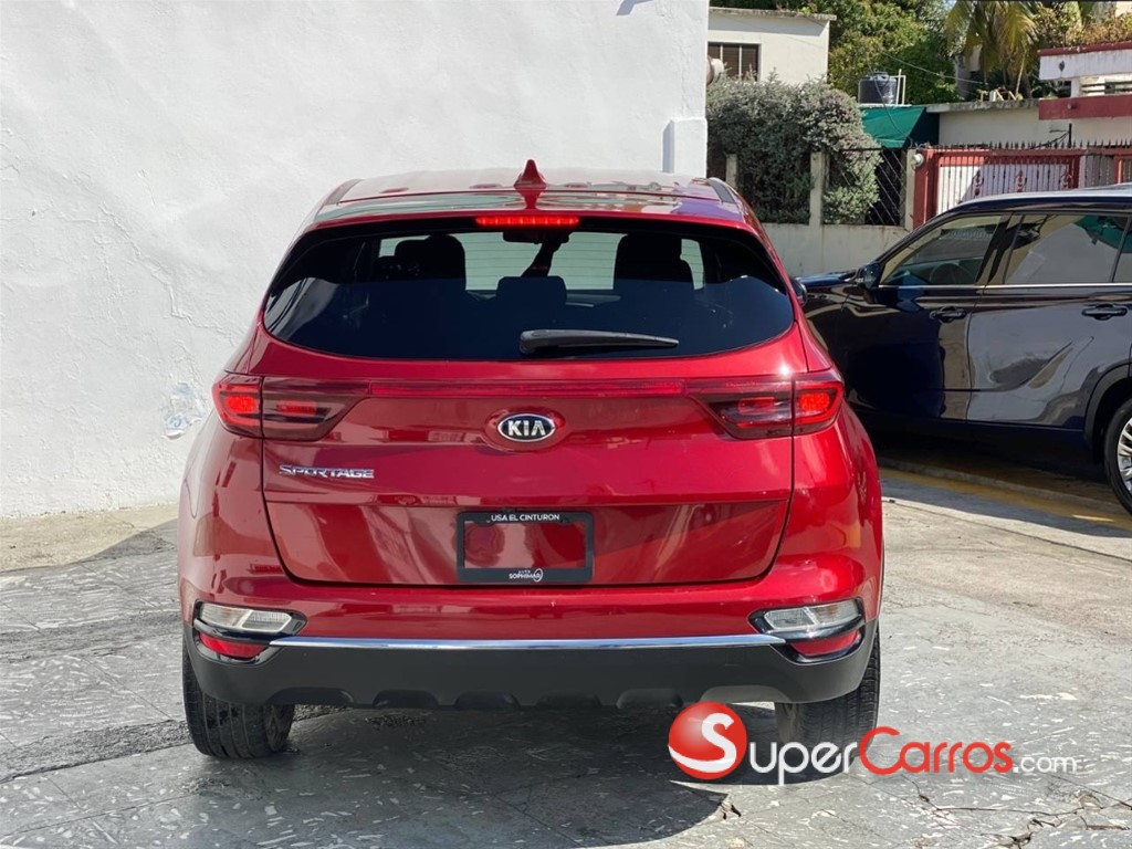 2021 Kia Sportage LX — foto 8 / 12