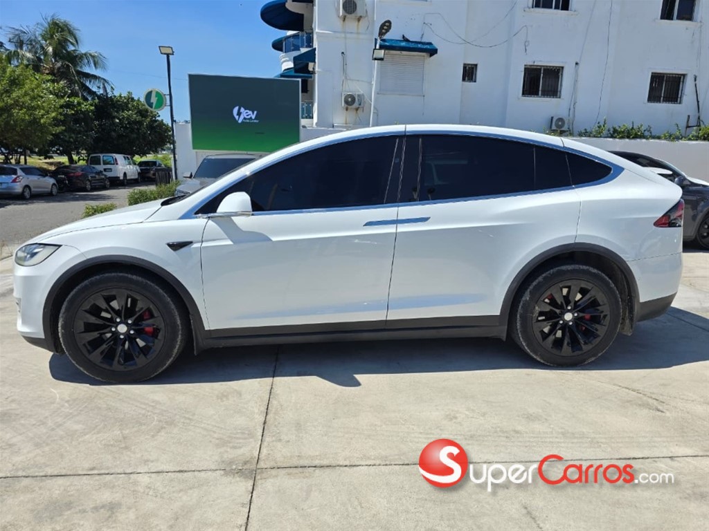 2017 Tesla Model X — foto 2 / 12