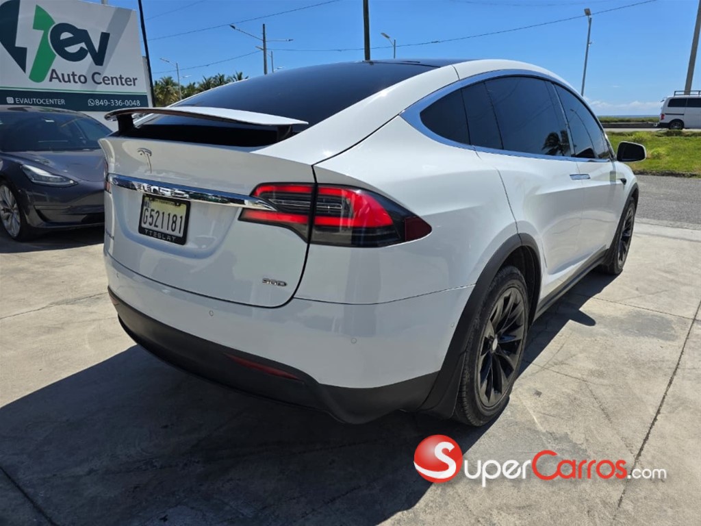 2017 Tesla Model X — foto 4 / 12
