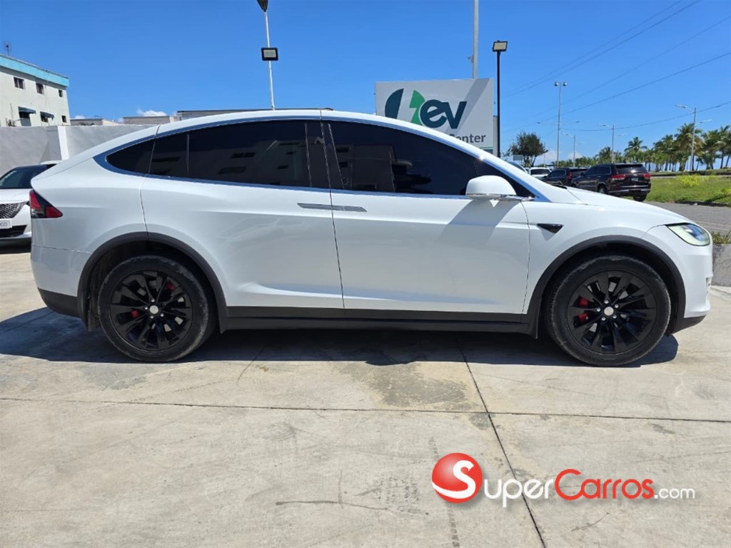 2017 Tesla Model X — foto 5 / 12