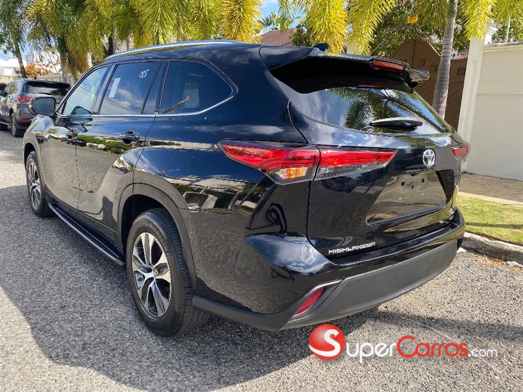 2021 Toyota Highlander XLE — foto 4 / 12