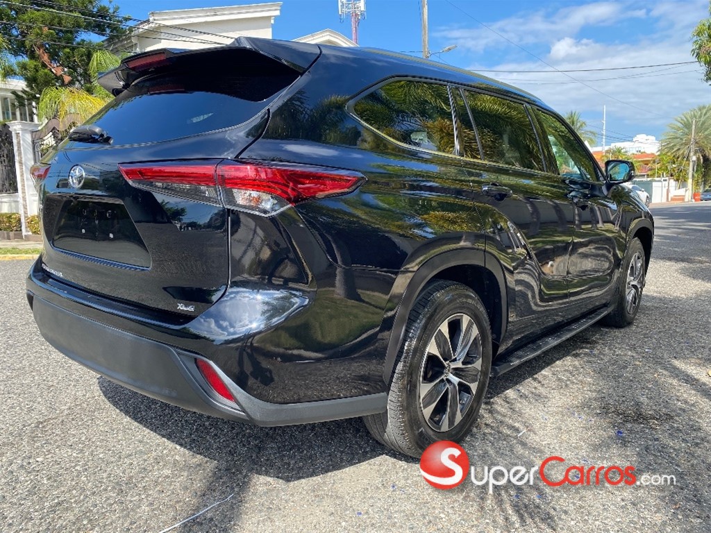 2021 Toyota Highlander XLE — foto 7 / 12
