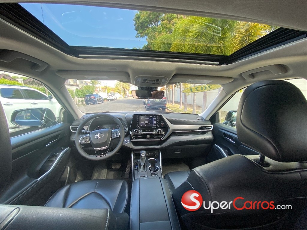 2021 Toyota Highlander XLE — foto 10 / 12