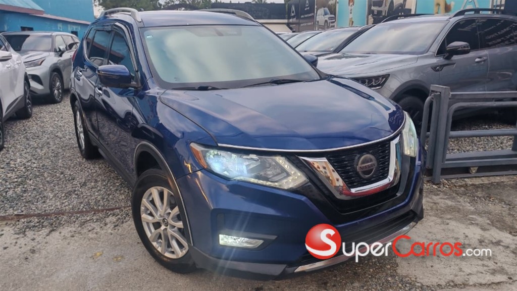 2018 Nissan Rogue SV — foto 4 / 12
