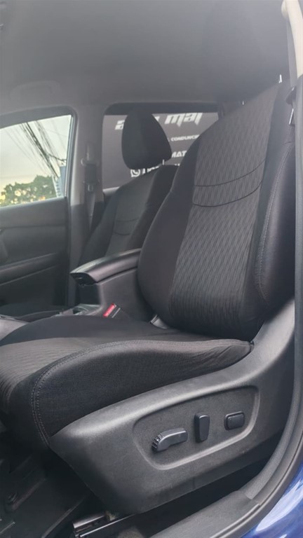 2018 Nissan Rogue SV — foto 6 / 12