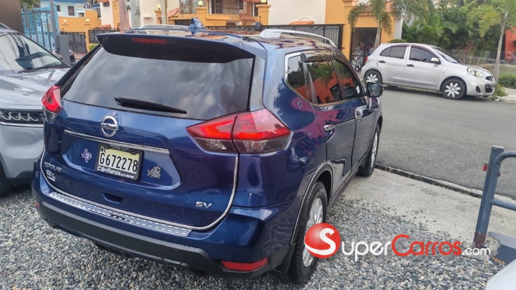 2018 Nissan Rogue SV — foto 12 / 12