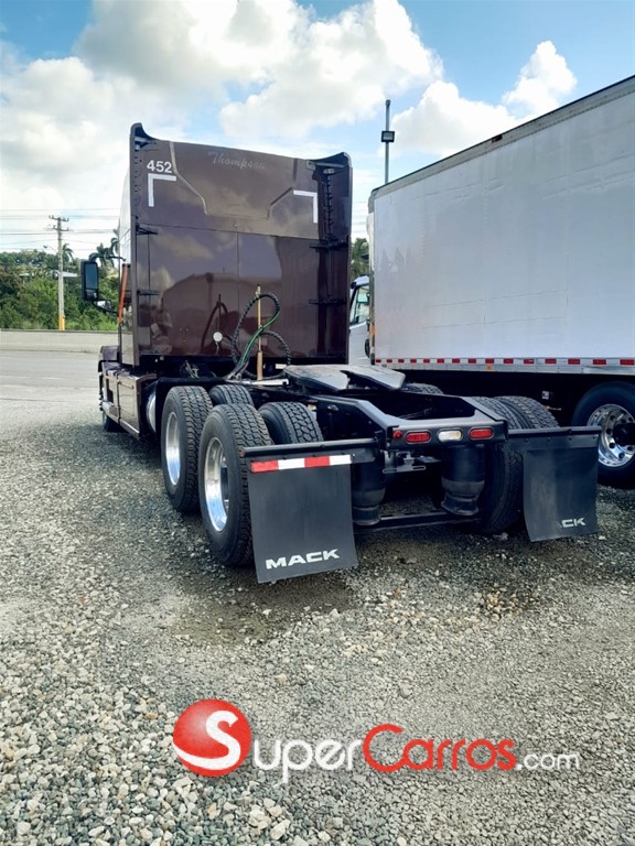2020 Mack Anthem — foto 7 / 9