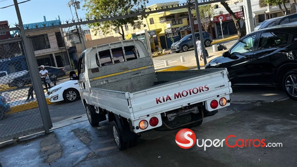 2020 Kia Bongo III — foto 7 / 8