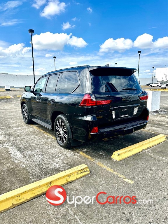 2017 Lexus LX 570 Sport — foto 4 / 10