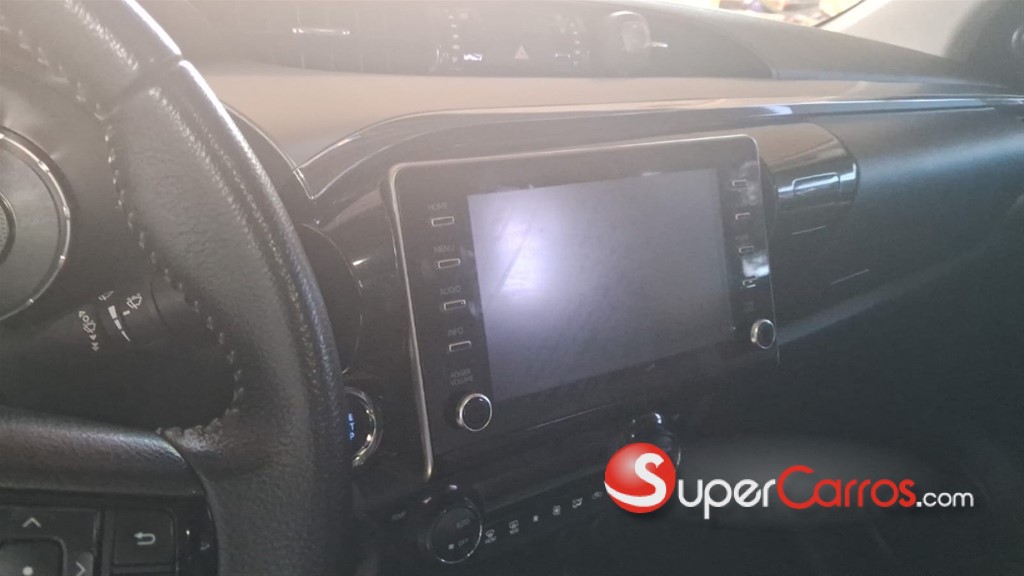 2022 Toyota Hilux SRV — foto 3 / 7