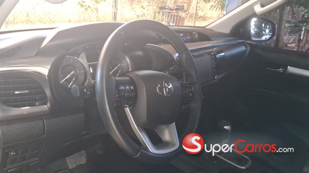 2022 Toyota Hilux SRV — foto 6 / 7