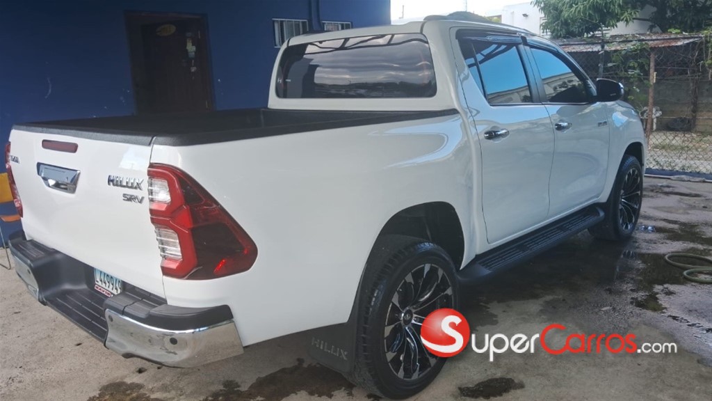 2022 Toyota Hilux SRV — foto 7 / 7