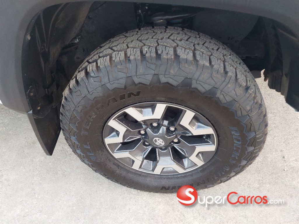 2021 Toyota Tacoma TRD OFF ROAD — foto 8 / 10
