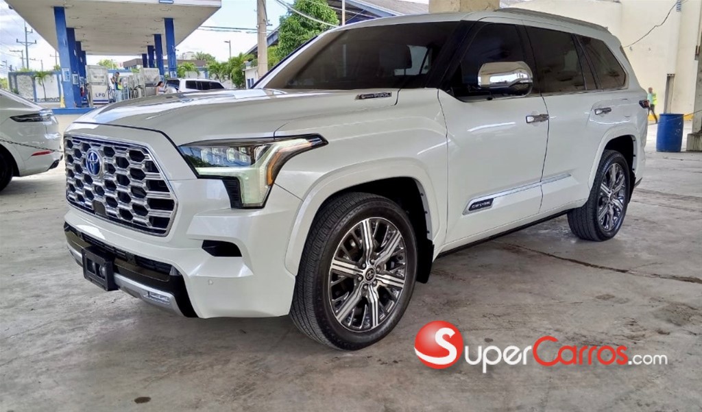 2023 Toyota Sequoia Capstone — foto 2 / 12