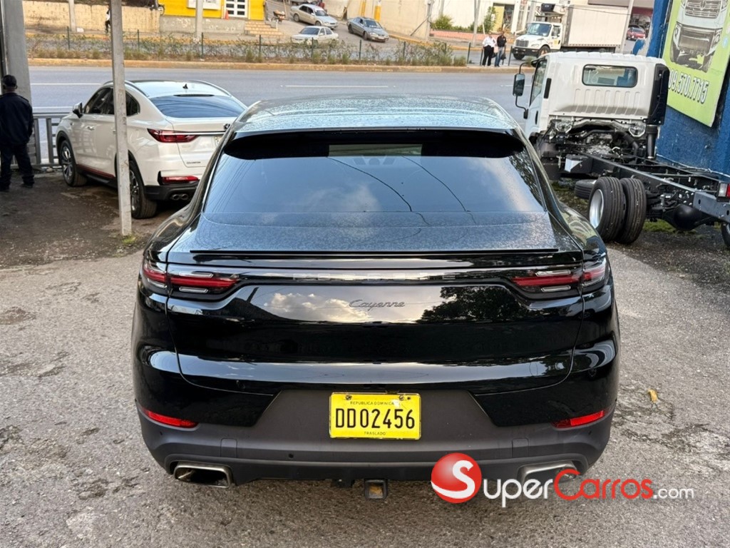 2021 Porsche Cayenne Coupe — foto 8 / 9