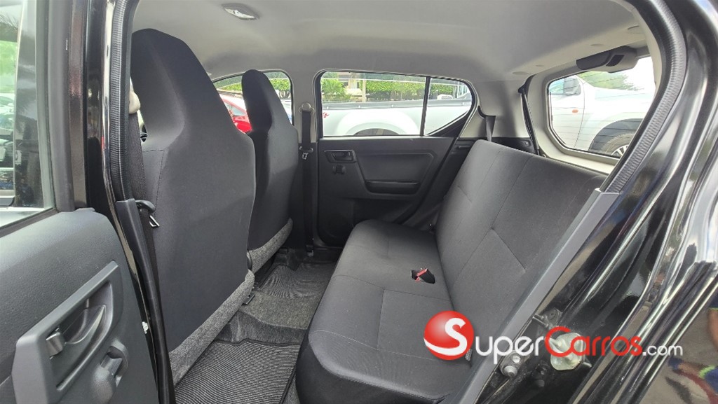 2021 Daihatsu Mira — foto 11 / 12