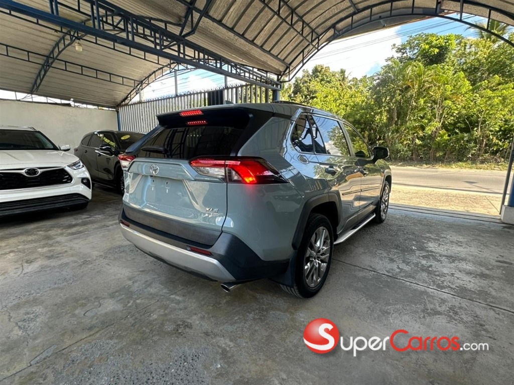 2021 Toyota RAV4 XLE — foto 5 / 11