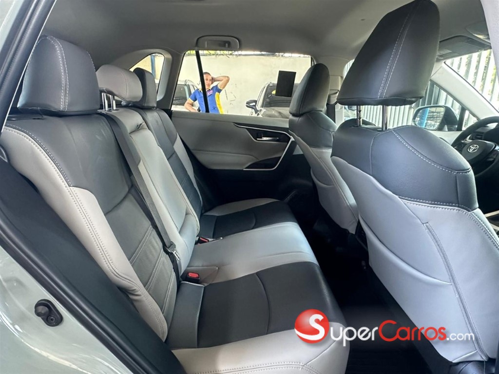 2021 Toyota RAV4 XLE — foto 6 / 11
