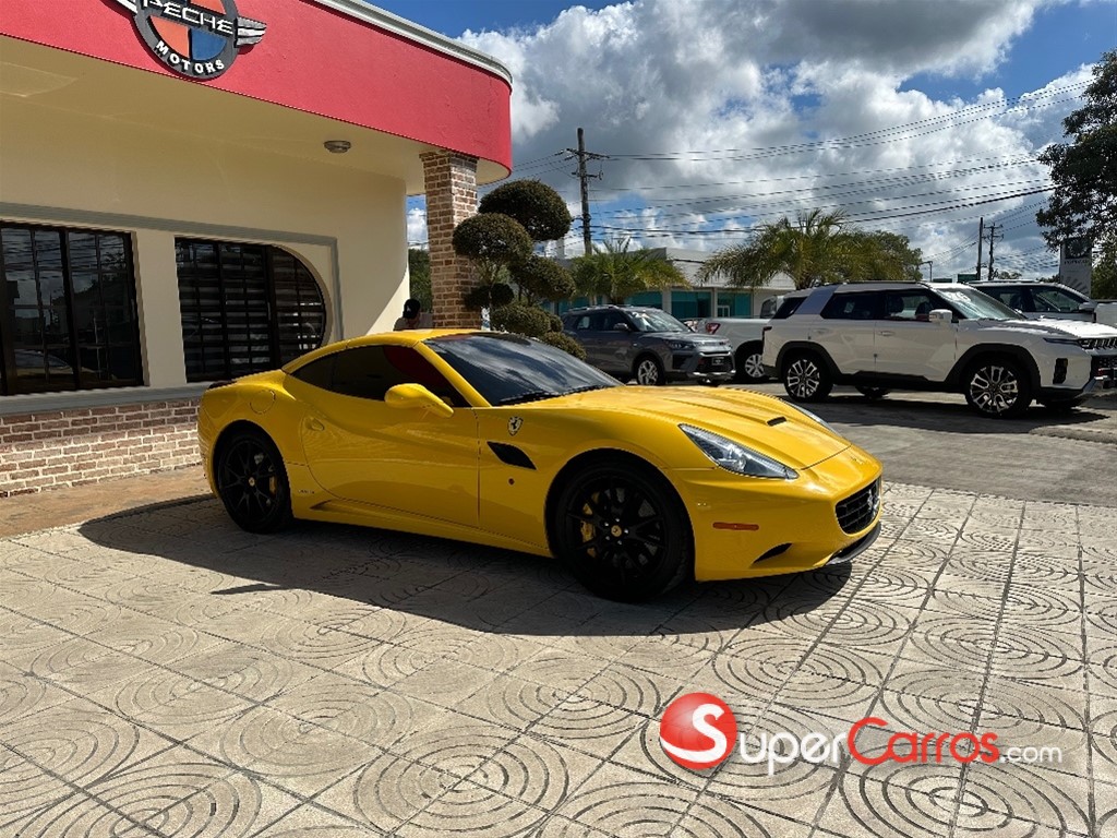 2013 Ferrari California — foto 3 / 9