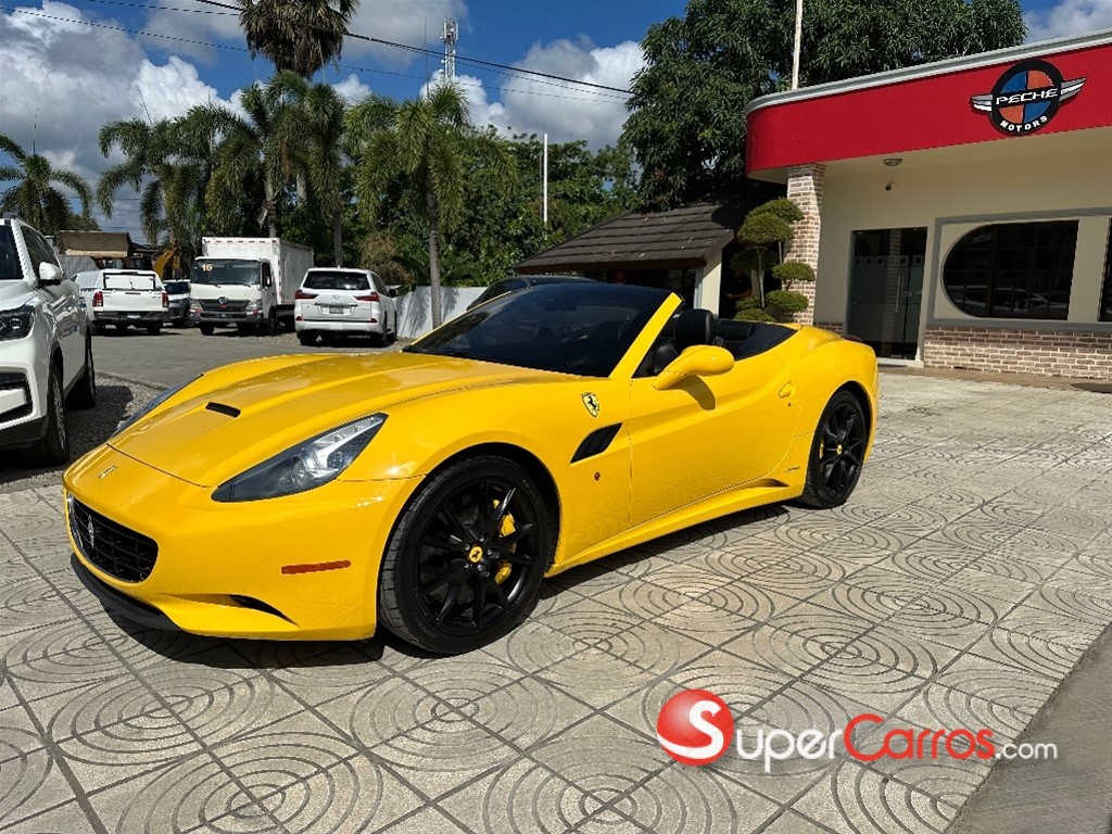 2013 Ferrari California — foto 4 / 9