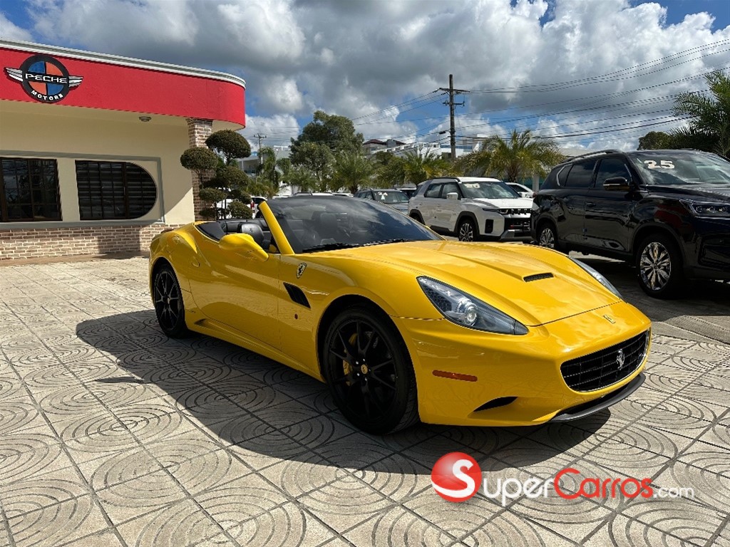 2013 Ferrari California — foto 5 / 9