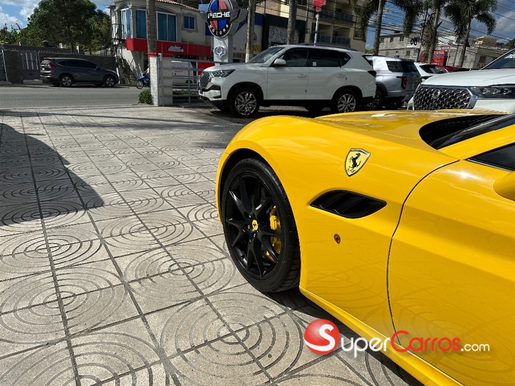 2013 Ferrari California — foto 6 / 9