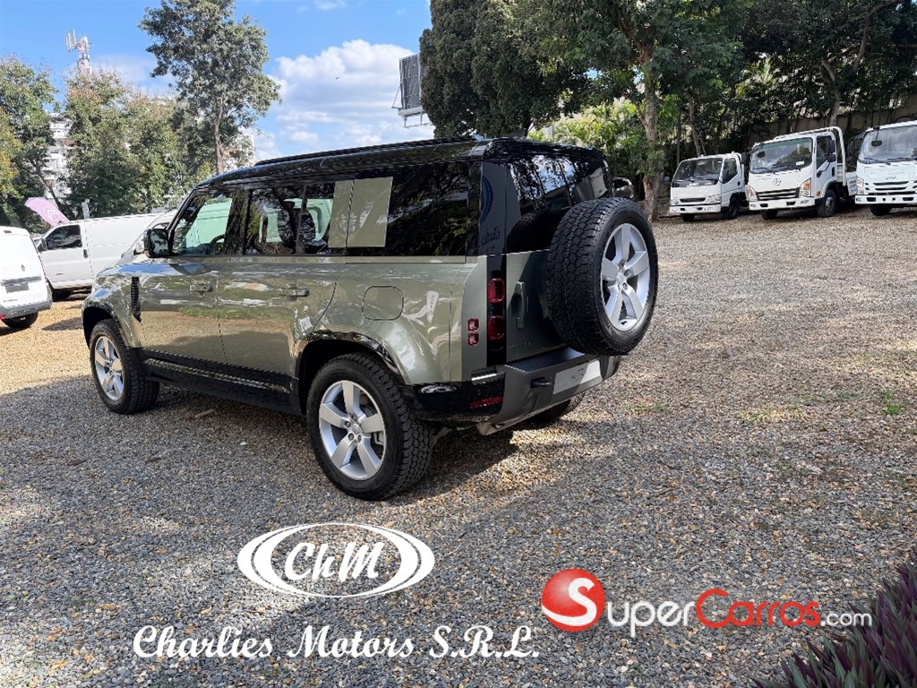 2025 Land Rover Defender 110 SE HYBRID — foto 4 / 12