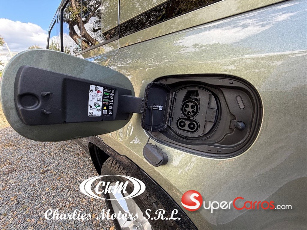 2025 Land Rover Defender 110 SE HYBRID — foto 12 / 12