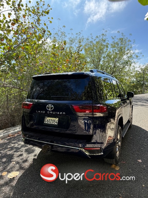 2023 Toyota Land Cruiser VXR — foto 6 / 12