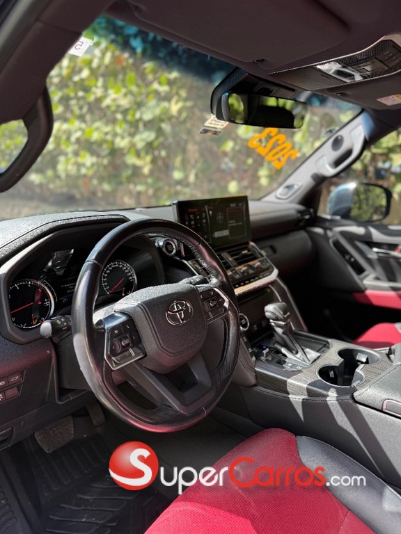 2023 Toyota Land Cruiser VXR — foto 11 / 12
