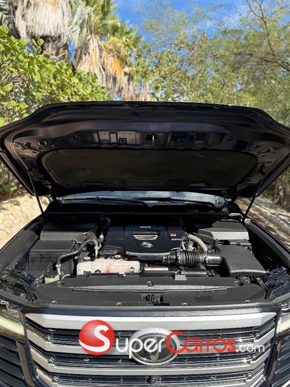 2023 Toyota Land Cruiser VXR — foto 12 / 12
