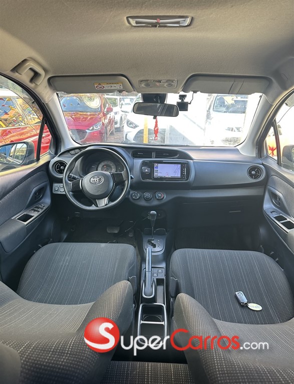 2020 Toyota VITZ — foto 11 / 11