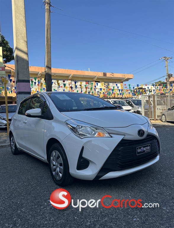 2020 Toyota VITZ — foto 2 / 10