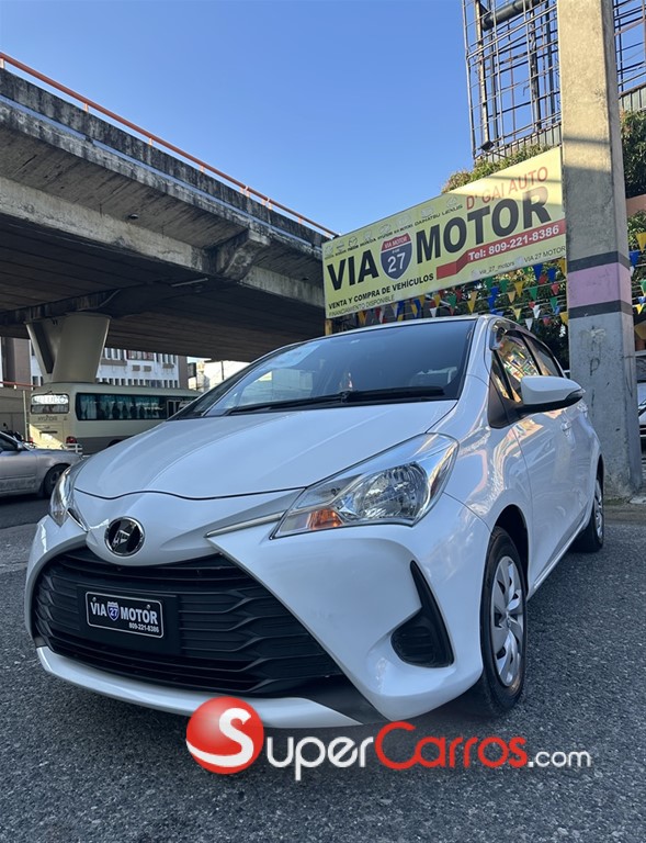 2020 Toyota VITZ — foto 4 / 10