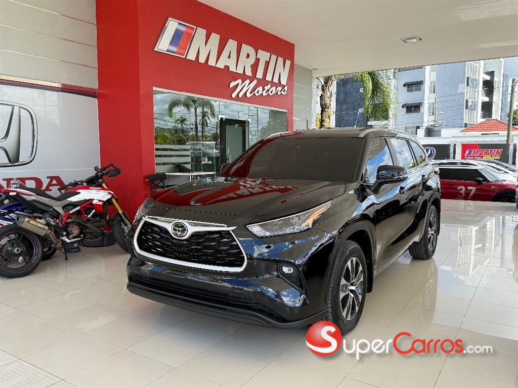 2024 Toyota Highlander XLE