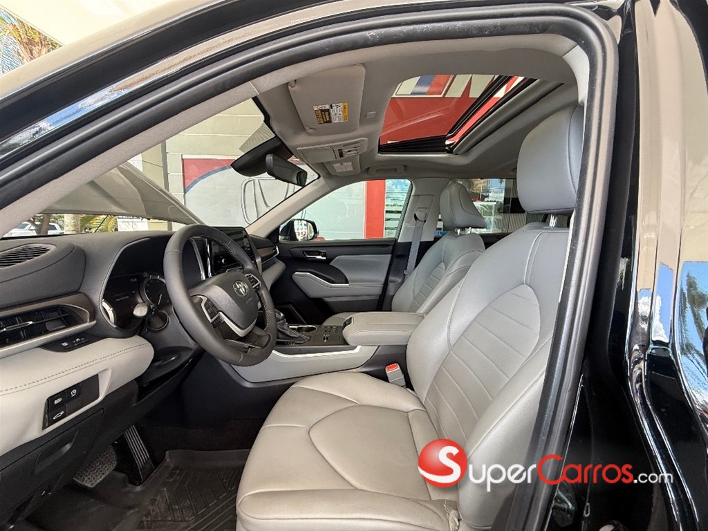 2024 Toyota Highlander XLE — foto 7 / 11