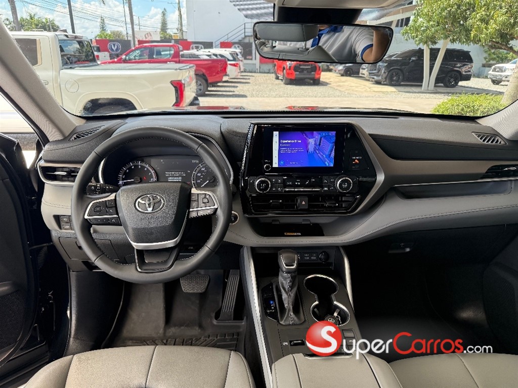 2024 Toyota Highlander XLE — foto 10 / 11
