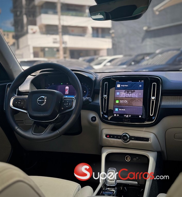2024 Volvo XC40 Ultimate B4 — foto 5 / 8