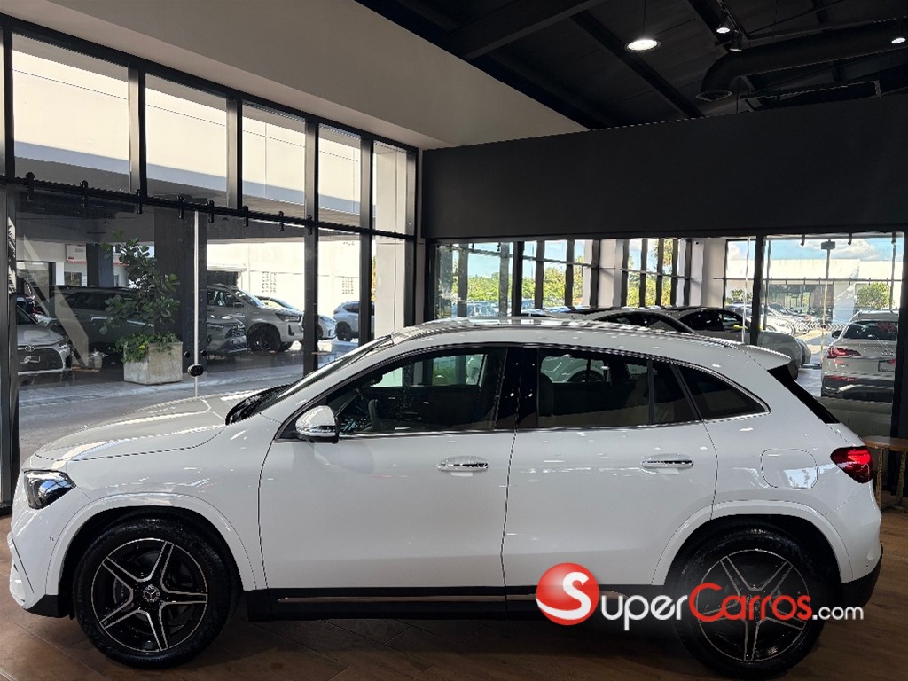 2025 Mercedes-Benz Clase GLA 200 — foto 2 / 10