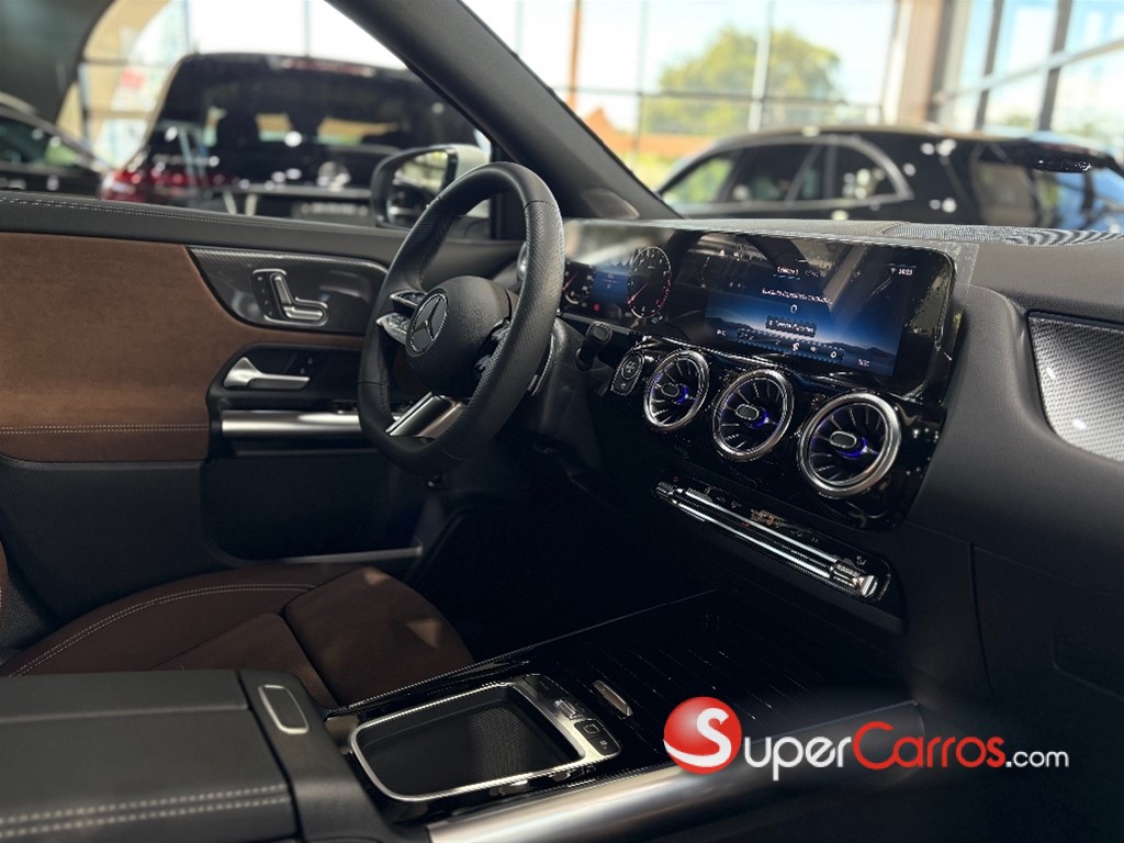 2025 Mercedes-Benz Clase GLA 200 — foto 8 / 10