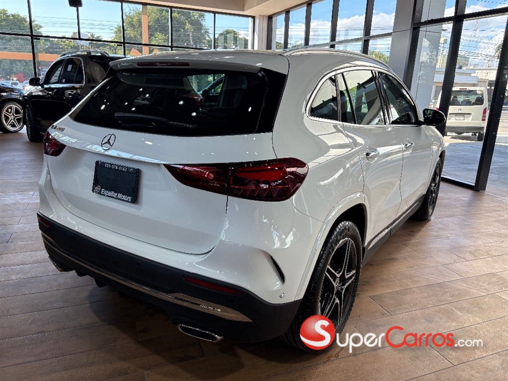 2025 Mercedes-Benz Clase GLA 200 — foto 9 / 10