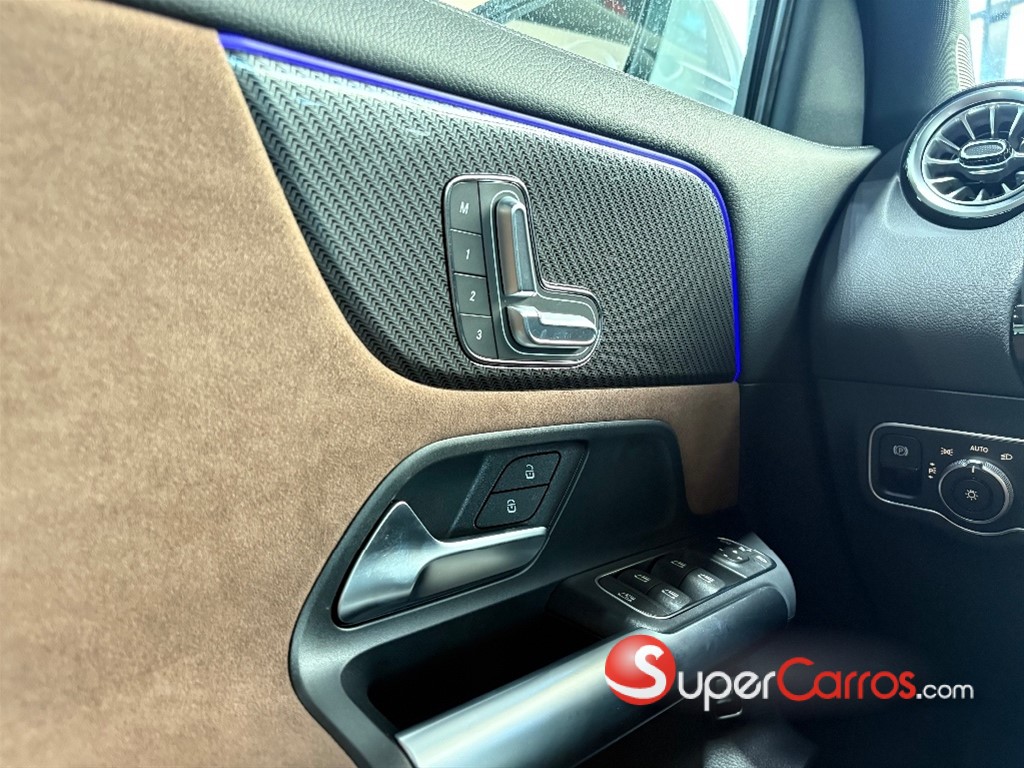 2025 Mercedes-Benz Clase GLA 200 — foto 10 / 10