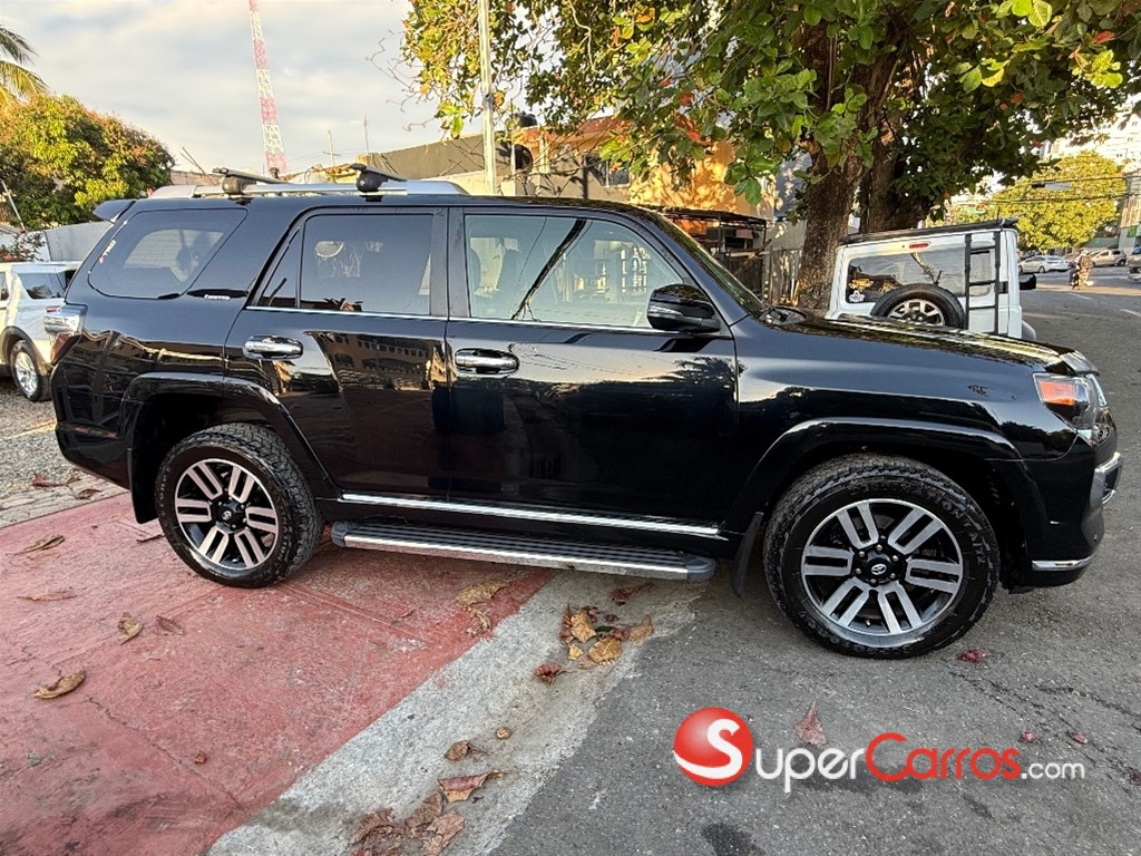 2020 Toyota 4 Runner Limited — foto 4 / 12