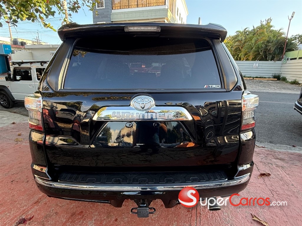 2020 Toyota 4 Runner Limited — foto 6 / 12