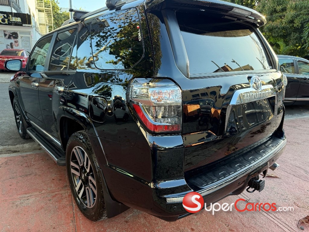 2020 Toyota 4 Runner Limited — foto 7 / 12
