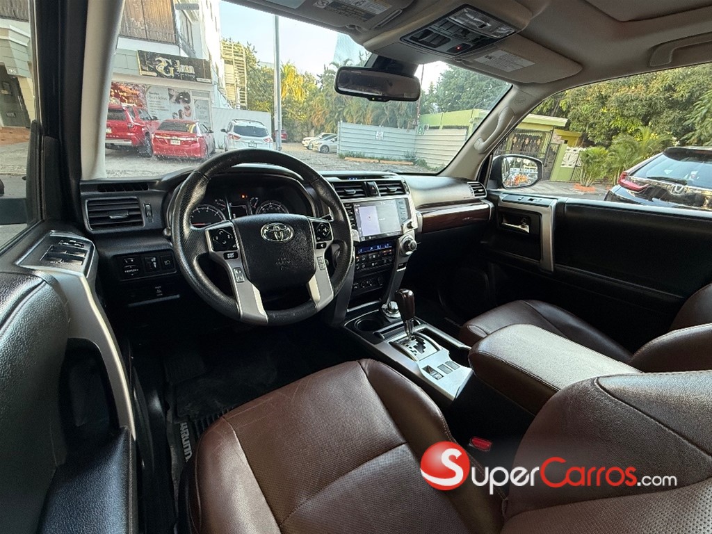 2020 Toyota 4 Runner Limited — foto 11 / 12